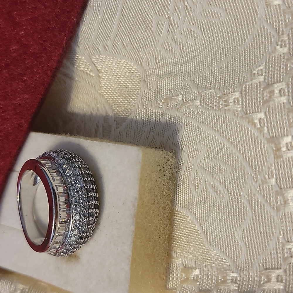 Unique Ring - image 4